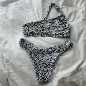 Blackbough Swimwear Bikini Small